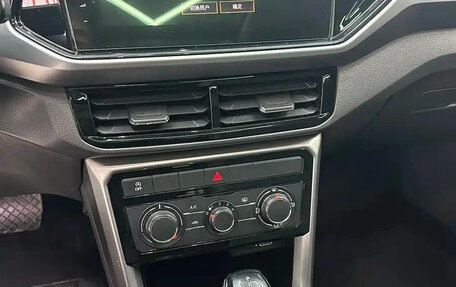 Volkswagen T-Cross I, 2021 год, 1 200 000 рублей, 11 фотография