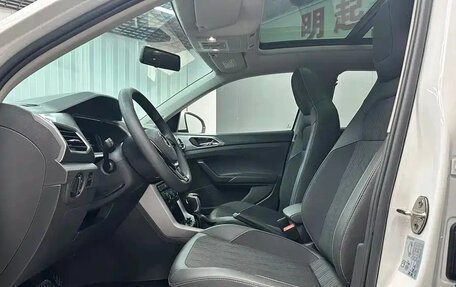 Volkswagen T-Cross I, 2021 год, 1 200 000 рублей, 13 фотография