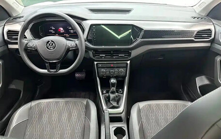 Volkswagen T-Cross I, 2021 год, 1 200 000 рублей, 15 фотография