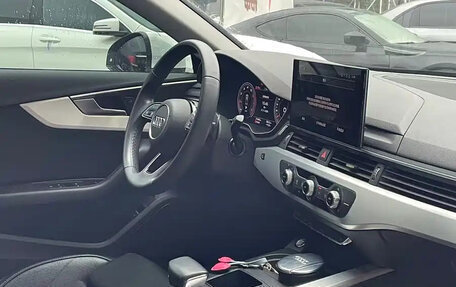 Audi A4, 2021 год, 2 700 000 рублей, 12 фотография