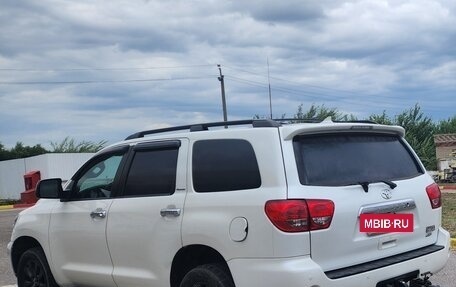 Toyota Sequoia II рестайлинг, 2011 год, 4 300 000 рублей, 2 фотография