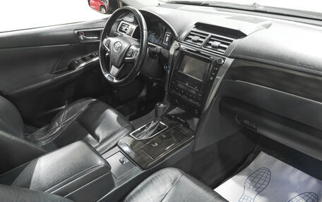 Toyota Camry, 2016 год, 2 349 000 рублей, 9 фотография