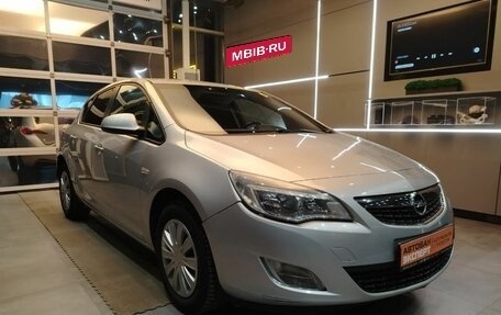 Opel Astra J, 2011 год, 729 000 рублей, 3 фотография