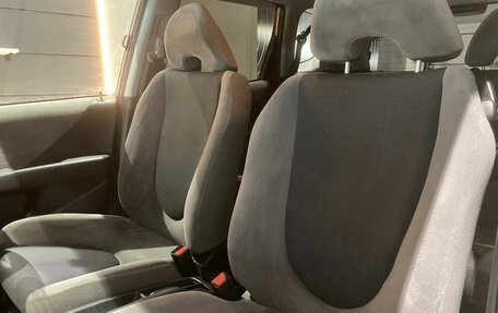 Honda Fit III, 2005 год, 450 000 рублей, 10 фотография