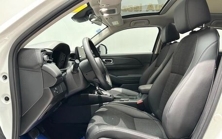 Honda Vezel, 2024 год, 2 140 000 рублей, 10 фотография