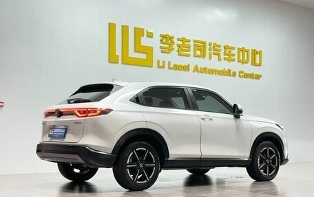 Honda Vezel, 2024 год, 2 140 000 рублей, 5 фотография