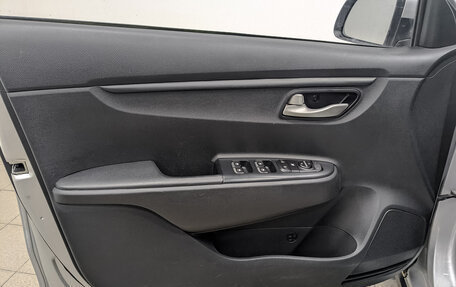 KIA Rio IV, 2021 год, 980 000 рублей, 18 фотография