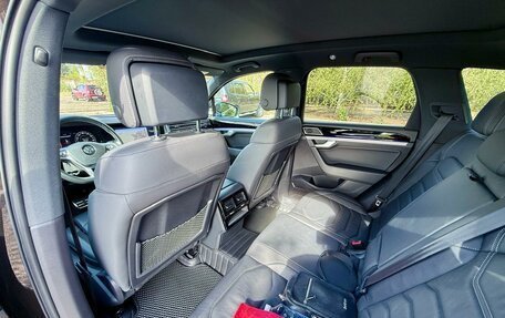 Volkswagen Touareg III, 2019 год, 5 700 000 рублей, 3 фотография