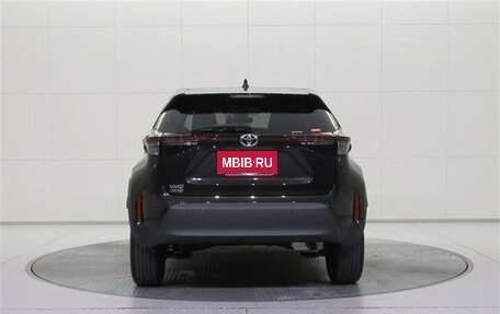 Toyota Yaris Cross, 2022 год, 1 541 000 рублей, 3 фотография