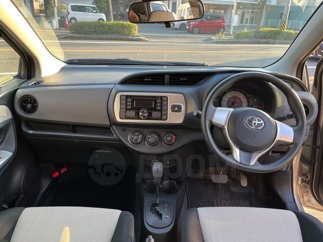 Toyota Vitz XP130 рестайлинг, 2019 год, 669 159 рублей, 13 фотография