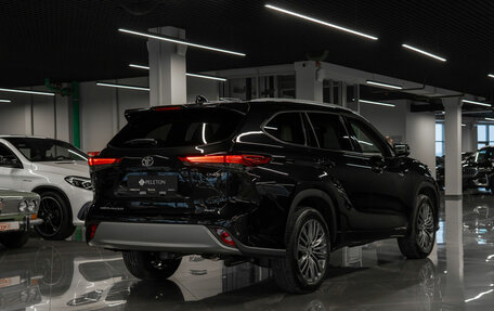 Toyota Highlander, 2025 год, 6 200 000 рублей, 5 фотография