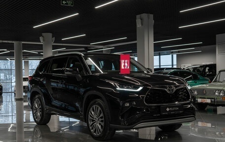 Toyota Highlander, 2025 год, 6 200 000 рублей, 2 фотография