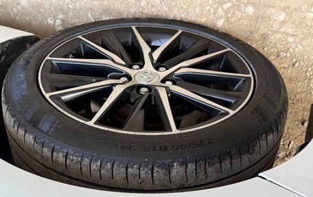 Toyota Camry, 2019 год, 1 700 000 рублей, 3 фотография