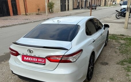 Toyota Camry, 2019 год, 1 700 000 рублей, 4 фотография