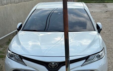 Toyota Camry, 2019 год, 1 700 000 рублей, 2 фотография