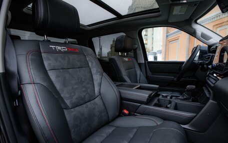 Toyota Tundra, 2023 год, 9 000 000 рублей, 10 фотография