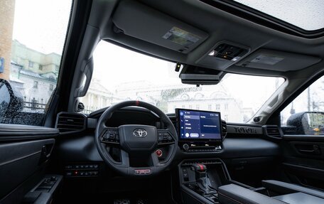 Toyota Tundra, 2023 год, 9 000 000 рублей, 28 фотография