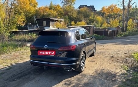 Volkswagen Touareg III, 2020 год, 5 800 000 рублей, 3 фотография