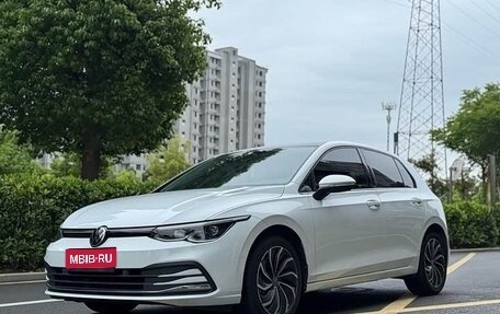 Volkswagen Golf VIII, 2021 год, 1 480 000 рублей, 1 фотография