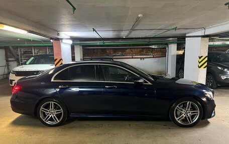 Mercedes-Benz E-Класс, 2017 год, 3 500 000 рублей, 4 фотография