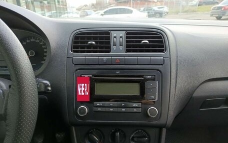 Volkswagen Polo VI (EU Market), 2011 год, 630 000 рублей, 18 фотография