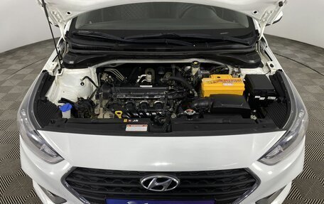 Hyundai Solaris II рестайлинг, 2017 год, 1 120 000 рублей, 4 фотография