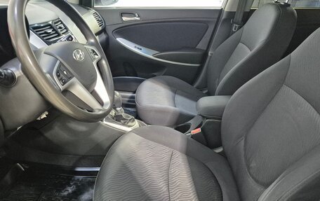 Hyundai Solaris II рестайлинг, 2013 год, 864 000 рублей, 12 фотография