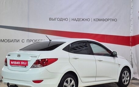Hyundai Solaris II рестайлинг, 2013 год, 864 000 рублей, 7 фотография