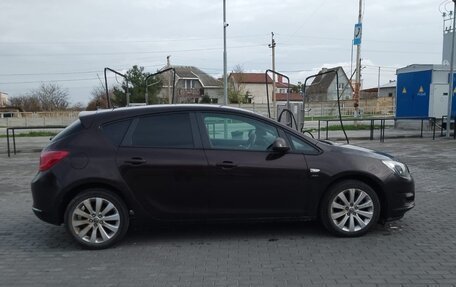 Opel Astra J, 2014 год, 899 000 рублей, 4 фотография