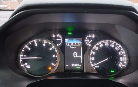 Toyota Land Cruiser Prado 150 рестайлинг 2, 2020 год, 6 200 000 рублей, 6 фотография