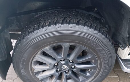 Toyota Land Cruiser Prado 150 рестайлинг 2, 2020 год, 6 200 000 рублей, 12 фотография