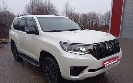 Toyota Land Cruiser Prado 150 рестайлинг 2, 2020 год, 6 200 000 рублей, 2 фотография