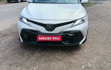 Toyota Camry, 2019 год, 3 650 000 рублей, 1 фотография