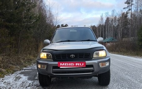 Toyota RAV4, 1997 год, 600 000 рублей, 4 фотография