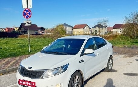 KIA Rio III рестайлинг, 2013 год, 945 000 рублей, 13 фотография