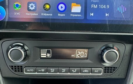 Volkswagen Polo VI (EU Market), 2015 год, 900 000 рублей, 17 фотография