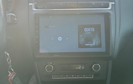 Volkswagen Polo VI (EU Market), 2015 год, 900 000 рублей, 19 фотография