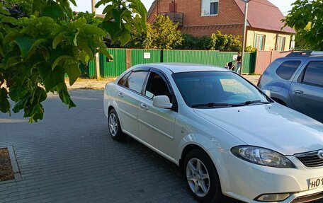 Daewoo Gentra II, 2013 год, 715 000 рублей, 2 фотография