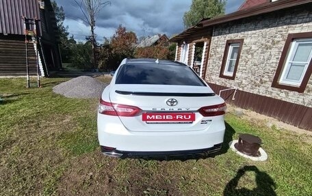 Toyota Camry, 2019 год, 3 650 000 рублей, 8 фотография
