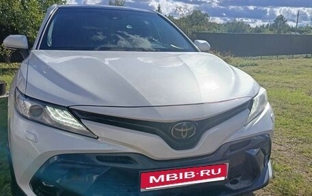 Toyota Camry, 2019 год, 3 650 000 рублей, 3 фотография