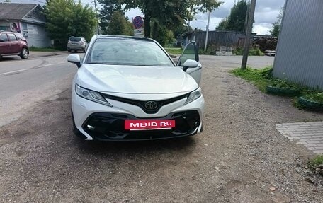 Toyota Camry, 2019 год, 3 650 000 рублей, 2 фотография