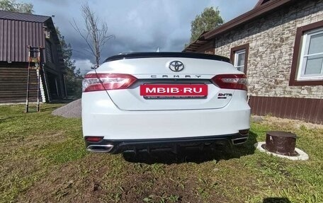 Toyota Camry, 2019 год, 3 650 000 рублей, 9 фотография