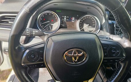 Toyota Camry, 2019 год, 3 650 000 рублей, 16 фотография