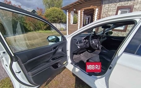 Toyota Camry, 2019 год, 3 650 000 рублей, 11 фотография