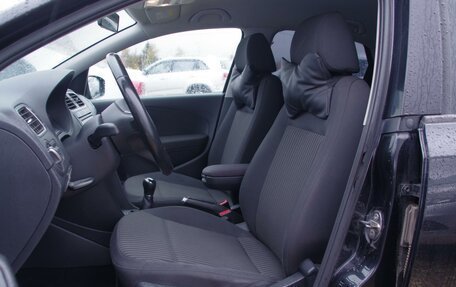 Volkswagen Polo VI (EU Market), 2013 год, 700 000 рублей, 7 фотография