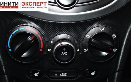 Hyundai Solaris II рестайлинг, 2015 год, 989 900 рублей, 12 фотография