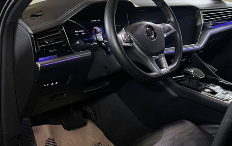 Volkswagen Touareg III, 2019 год, 6 350 000 рублей, 8 фотография