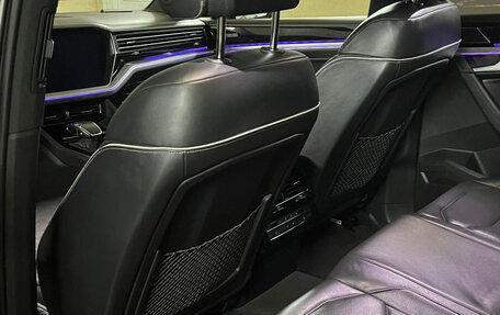 Volkswagen Touareg III, 2019 год, 6 350 000 рублей, 10 фотография