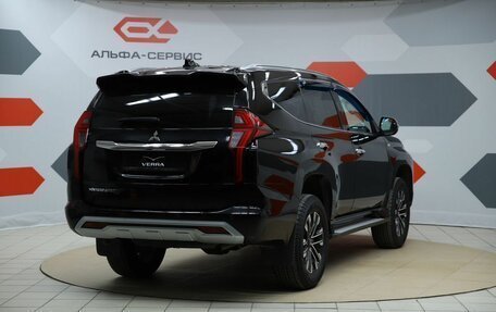 Mitsubishi Montero Sport, 2022 год, 4 190 000 рублей, 5 фотография