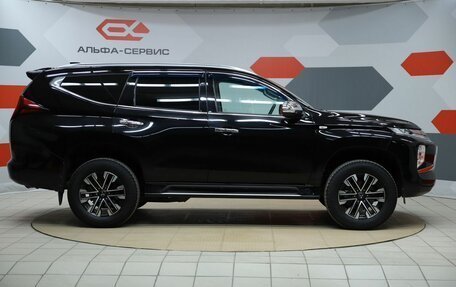 Mitsubishi Montero Sport, 2022 год, 4 190 000 рублей, 4 фотография